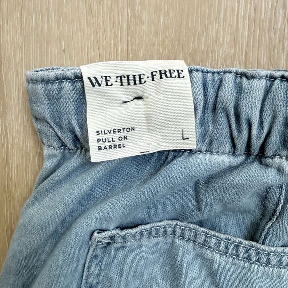 WE THE FREE Silverton Puddle Pull On Barrel Jeans Blue Relaxed Fit Denim L NWT - Picture 4 of 16